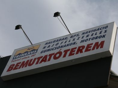 Trinexus tábla